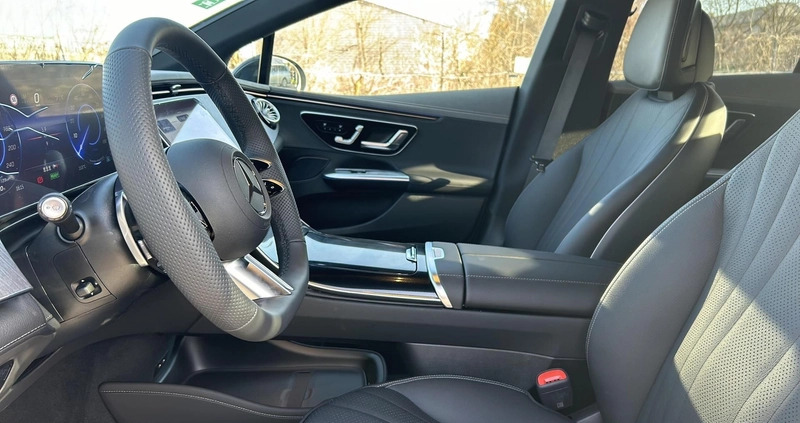 Mercedes-Benz EQE cena 394299 przebieg: 5, rok produkcji 2024 z Piaseczno małe 121